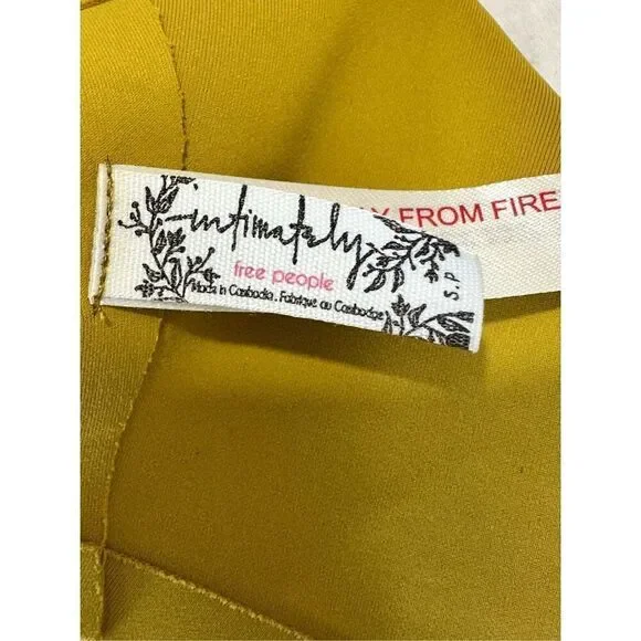 Free people, Gold color tank top size small A746 - Picture 4 of 5